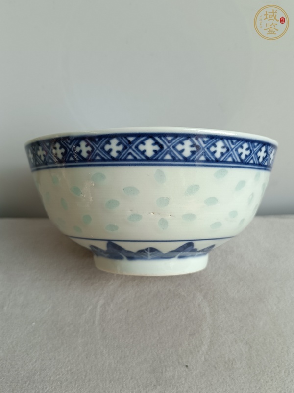 古玩陶瓷青花玲瓏紋碗真品鑒賞圖