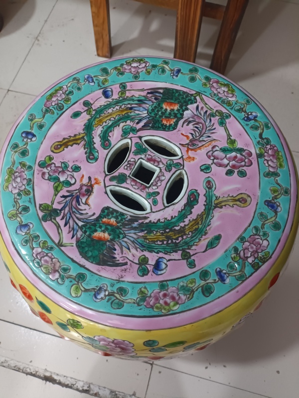 古玩陶瓷黃地粉彩雙鳳牡丹花紋瓷鼓拍賣(mài)，當(dāng)前價(jià)格1395元