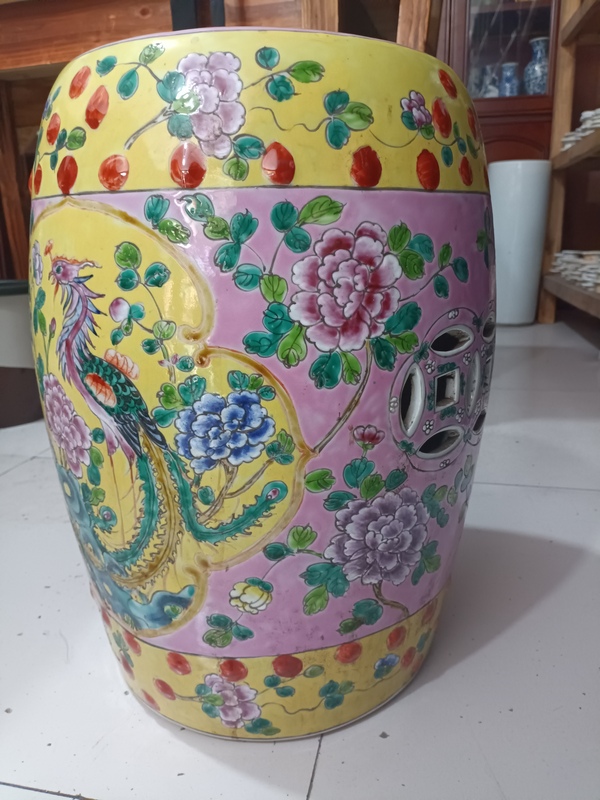 古玩陶瓷黃地粉彩雙鳳牡丹花紋瓷鼓拍賣(mài)，當(dāng)前價(jià)格1395元