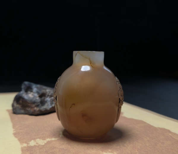 古玩雜項清代瑪瑙鼻煙壺拍賣,當前價格5500元