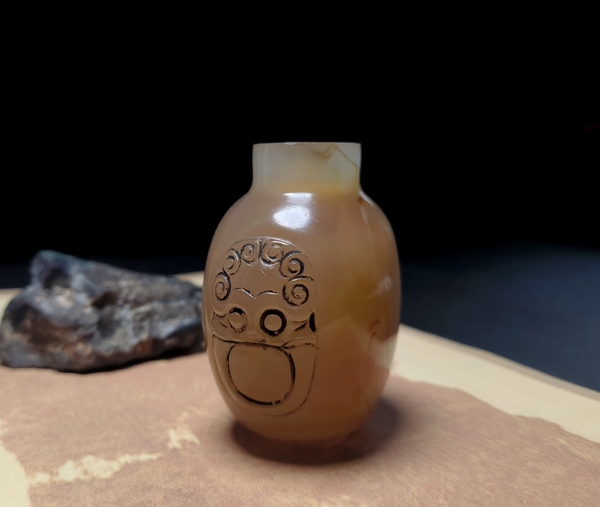 古玩雜項清代瑪瑙鼻煙壺拍賣,當前價格5500元