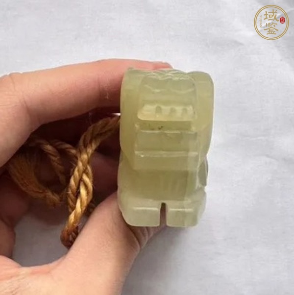 古玩玉器岫玉獸真品鑒賞圖