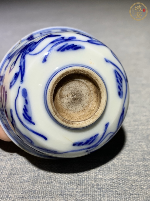 古玩陶瓷日本明治青花魁星圖茶碗真品鑒賞圖