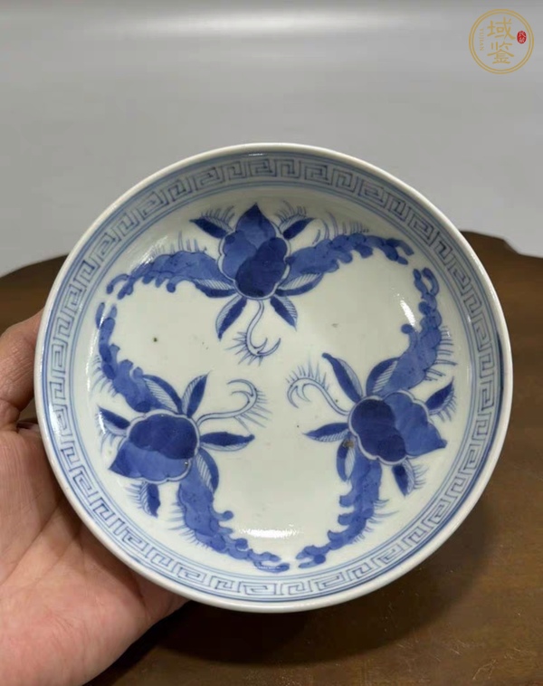 古玩陶瓷日本明治青花花卉紋淺盤真品鑒賞圖
