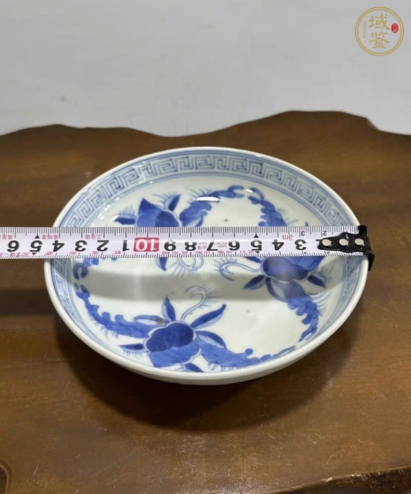 古玩陶瓷日本明治青花花卉紋淺盤真品鑒賞圖
