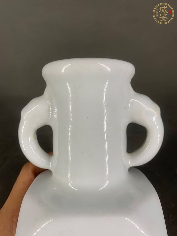 古玩陶瓷白釉尊瓶真品鑒賞圖