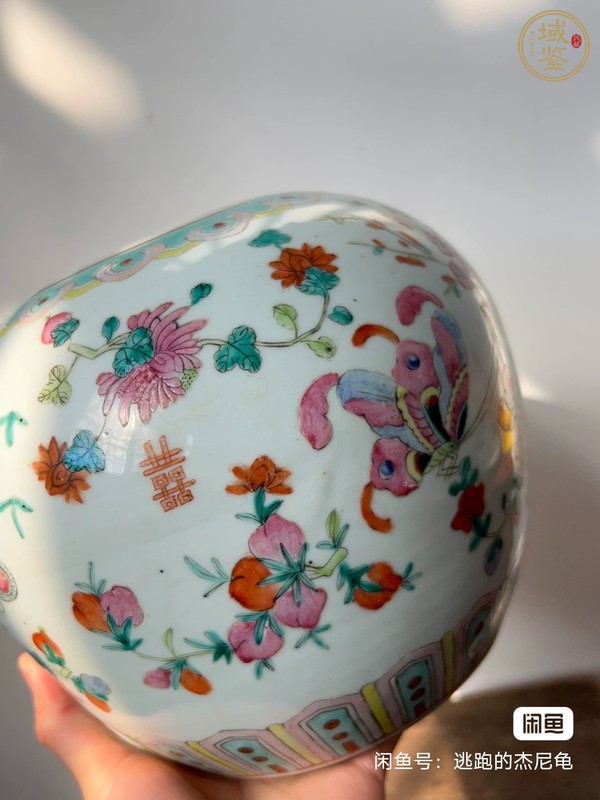 古玩陶瓷花蝶紋粉彩西瓜罐真品鑒賞圖