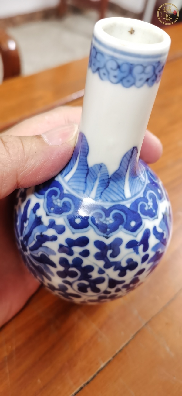 古玩陶瓷青花瓶真品鑒賞圖