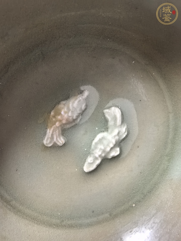 古玩陶瓷龍泉青瓷雙魚洗真品鑒賞圖