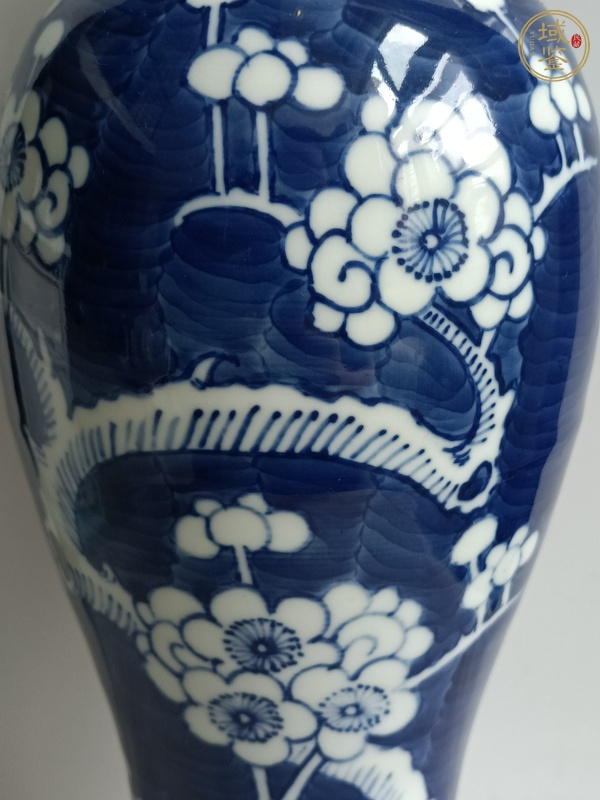 古玩陶瓷青花冰梅紋蓋瓶真品鑒賞圖