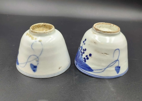 古玩陶瓷葡萄紋青花杯一對拍賣，當前價格450元