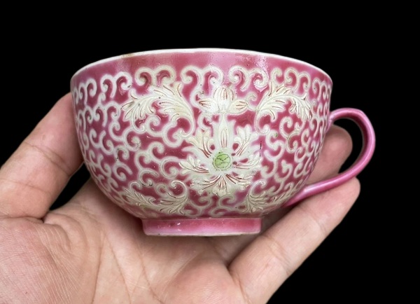古玩轉(zhuǎn)賣胭脂紅粉彩福壽紋茶杯拍賣，當(dāng)前價(jià)格1388元