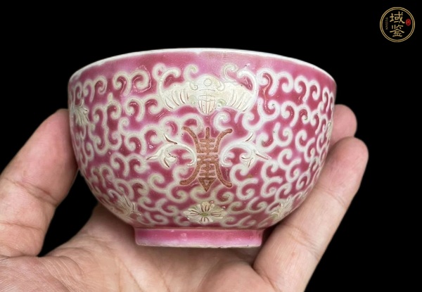 古玩陶瓷胭脂紅粉彩福壽紋茶杯真品鑒賞圖