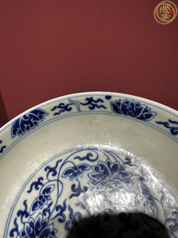 古玩陶瓷光緒官窯青花纏枝蓮紋盤真品鑒賞圖