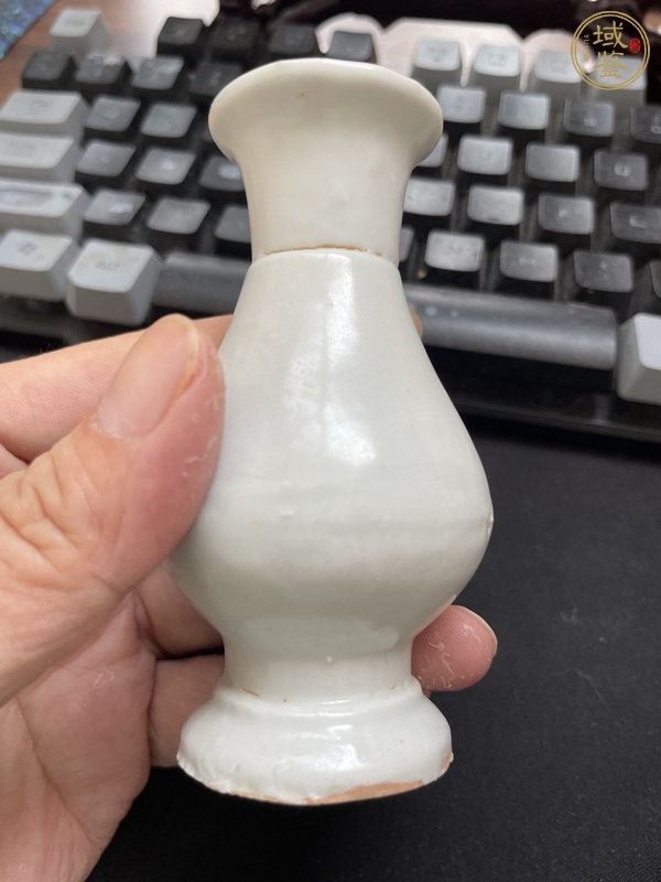 古玩陶瓷德化窯花瓶真品鑒賞圖