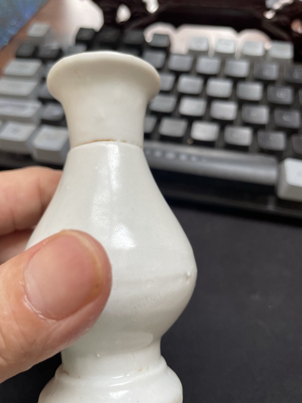古玩陶瓷德化窯花瓶拍賣，當(dāng)前價(jià)格500元