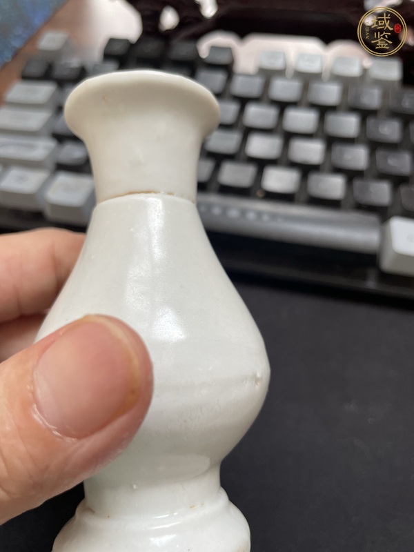 古玩陶瓷德化窯花瓶真品鑒賞圖