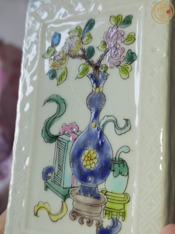 古玩陶瓷粉彩博古圖筆筒真品鑒賞圖