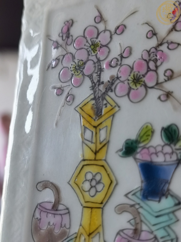 古玩陶瓷粉彩博古圖筆筒真品鑒賞圖