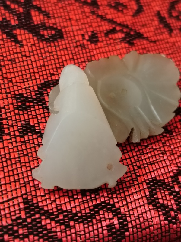 古玩玉器和田玉“壽星帽花”+蝴蝶帽花片拍賣，當(dāng)前價格399元