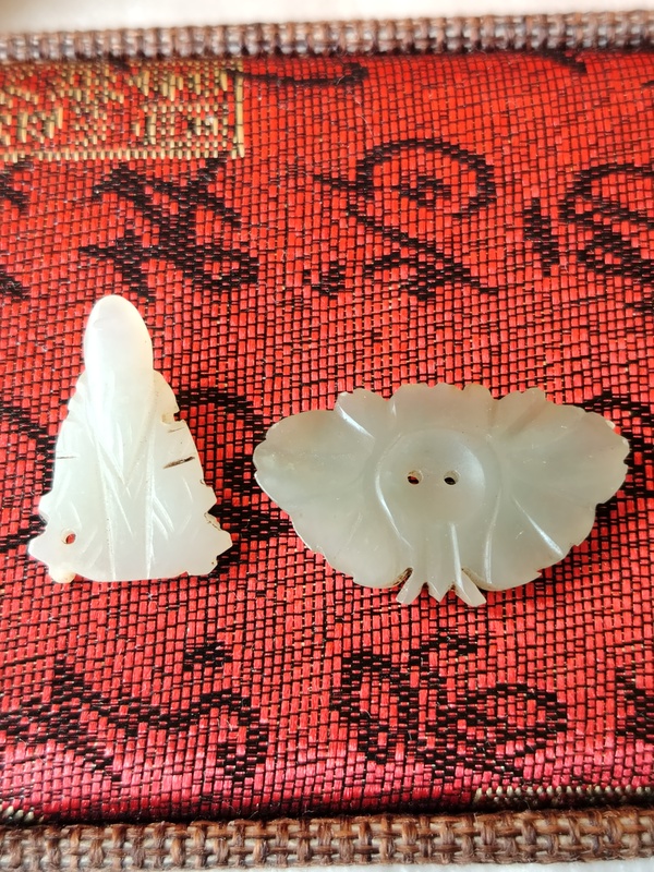 古玩玉器和田玉“壽星帽花”+蝴蝶帽花片拍賣，當(dāng)前價格399元