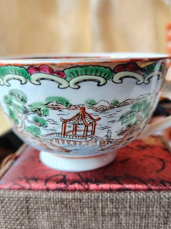 古玩陶瓷廣彩山水花卉人物杯碟拍賣,當(dāng)前價(jià)格420元