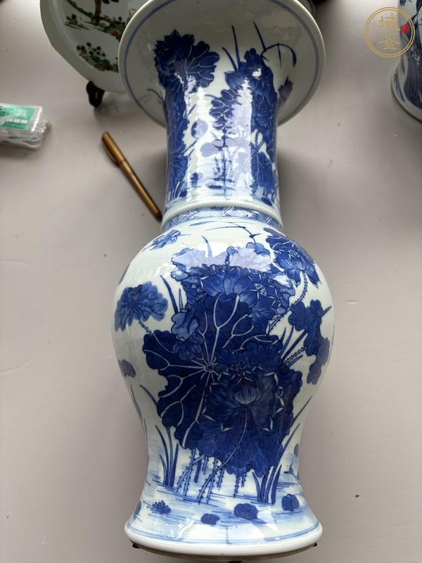 古玩陶瓷花卉紋青花鳳尾尊真品鑒賞圖