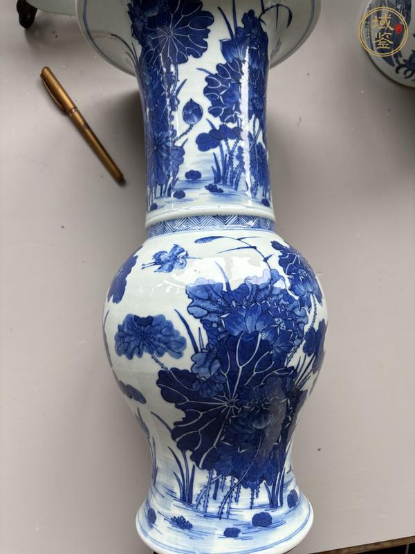 古玩陶瓷花卉紋青花鳳尾尊真品鑒賞圖