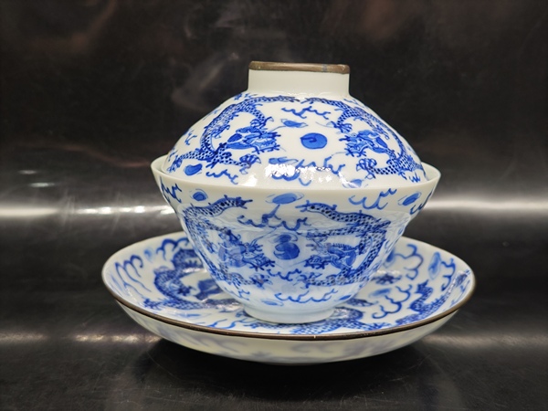 古玩轉(zhuǎn)賣龍紋青花三才蓋杯拍賣，當(dāng)前價格198元