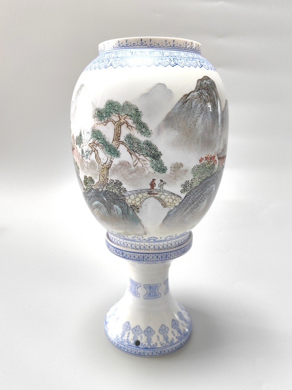 古玩陶瓷山水紋燈罩拍賣，當(dāng)前價(jià)格2600元
