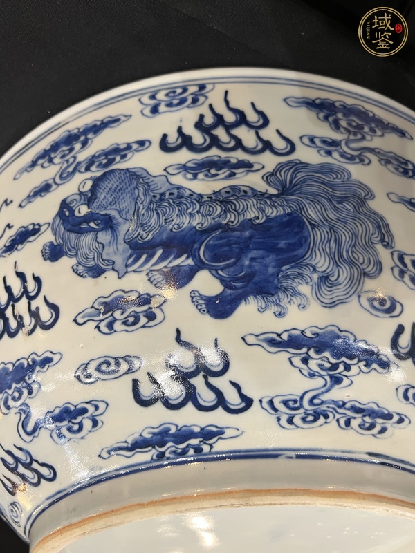 古玩陶瓷青花云獅紋大碗真品鑒賞圖