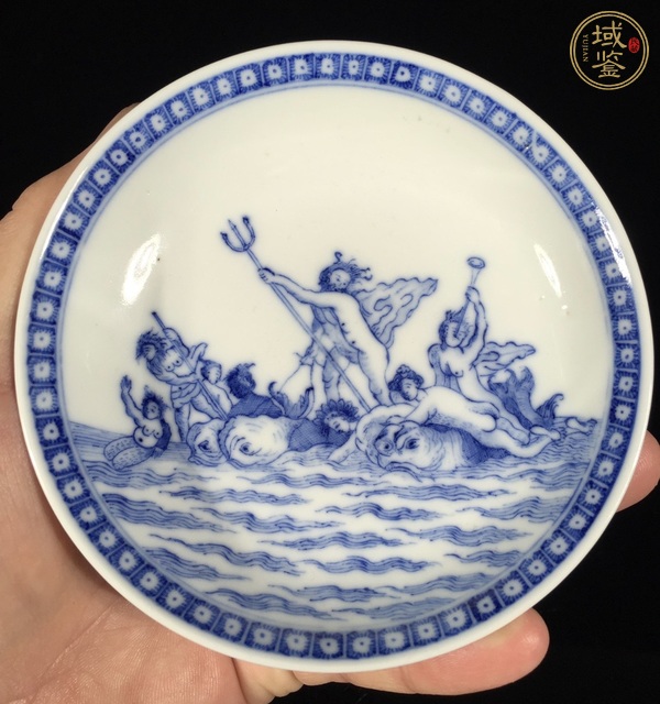 古玩乾隆青花盤真品鑒賞圖