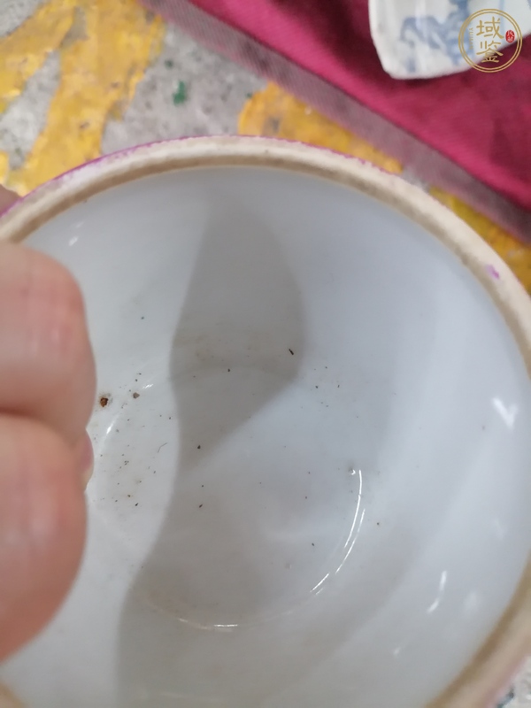 古玩陶瓷蓋盅真品鑒賞圖