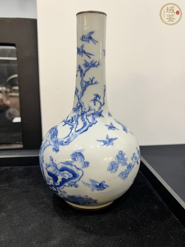 古玩青花花鳥天球瓶真品鑒賞圖