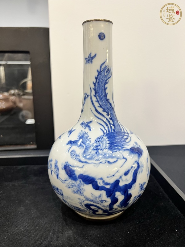 古玩陶瓷青花花鳥天球瓶真品鑒賞圖