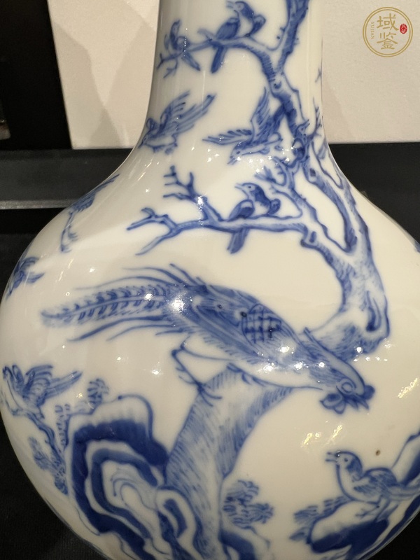 古玩陶瓷青花花鳥天球瓶真品鑒賞圖