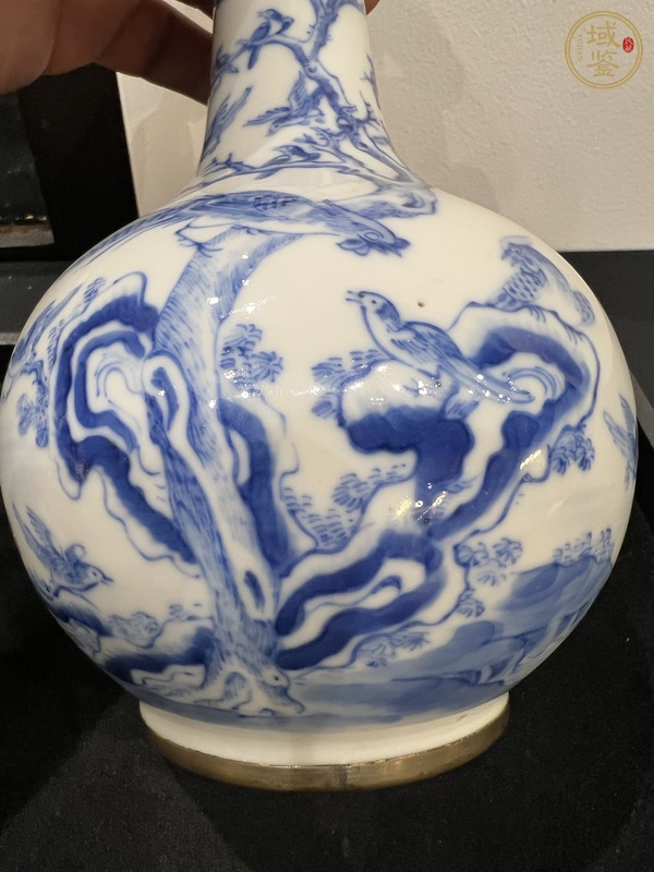 古玩陶瓷青花花鳥天球瓶真品鑒賞圖