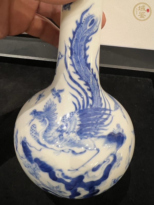 古玩陶瓷青花花鳥天球瓶真品鑒賞圖