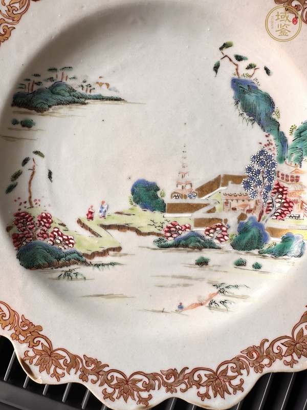 古玩陶瓷粉彩描金盤真品鑒賞圖