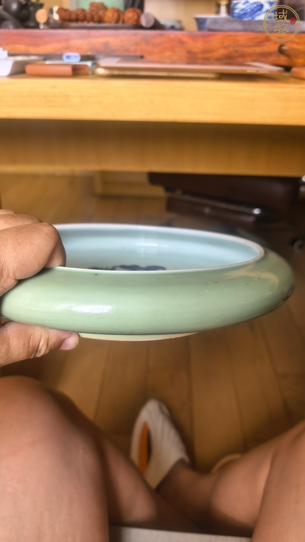 古玩陶瓷清晚·外青釉內(nèi)青花松鼠葡萄紋水洗 真品鑒賞圖
