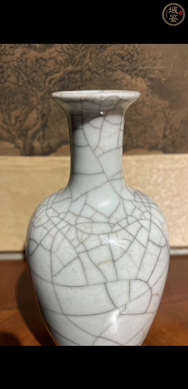 古玩陶瓷哥窯瓶真品鑒賞圖