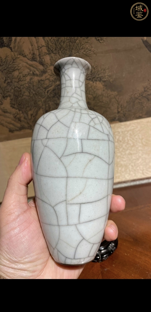 古玩陶瓷哥窯瓶真品鑒賞圖