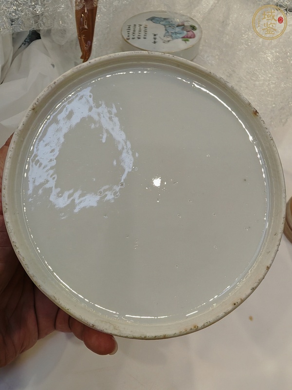 古玩陶瓷同治細路粉彩無雙譜蓋罐真品鑒賞圖