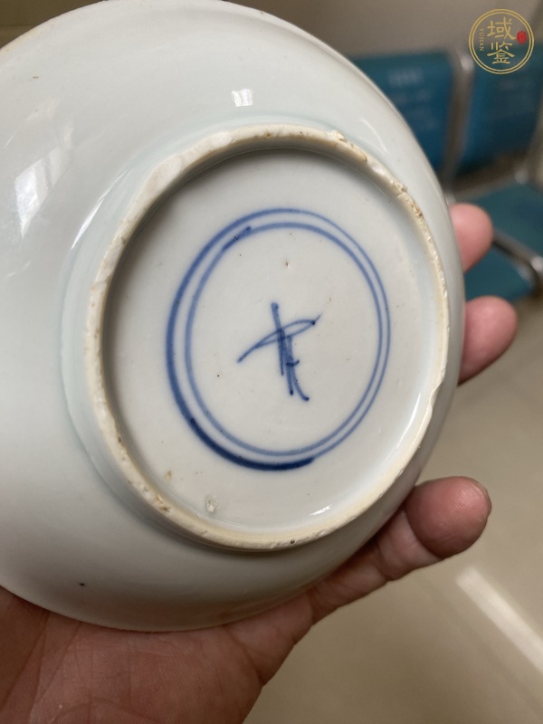 古玩陶瓷青花魚澡紋杯碟一套真品鑒賞圖
