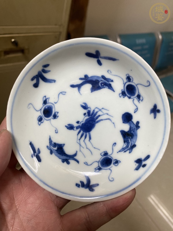 古玩陶瓷青花魚澡紋杯碟一套真品鑒賞圖