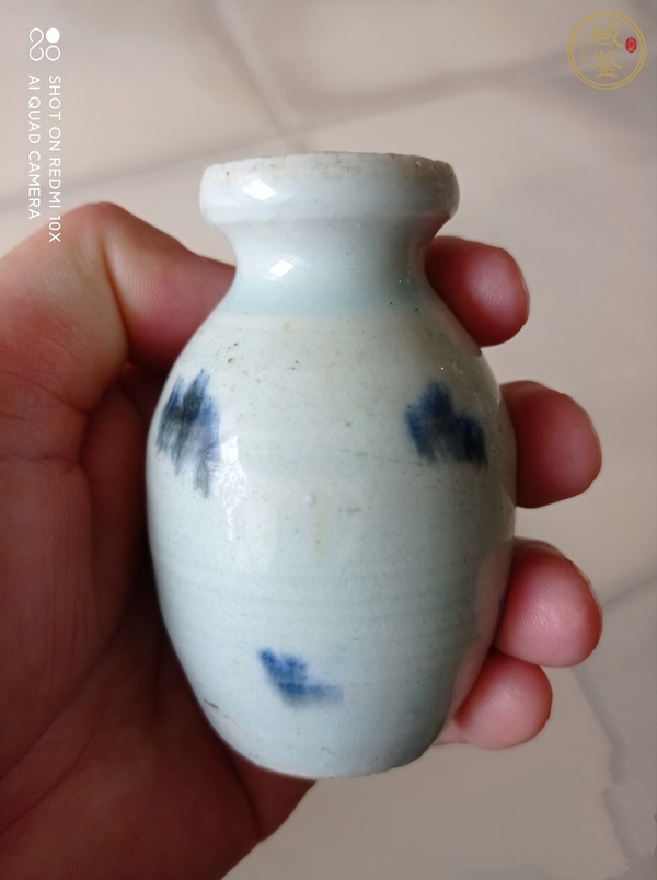 古玩陶瓷清中期青花小瓶真品鑒賞圖