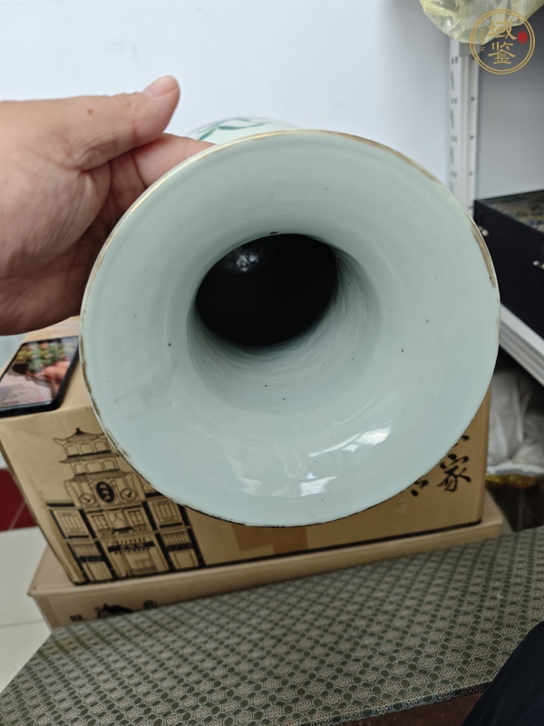 古玩陶瓷清晚·粉彩九桃紋大瓶真品鑒賞圖