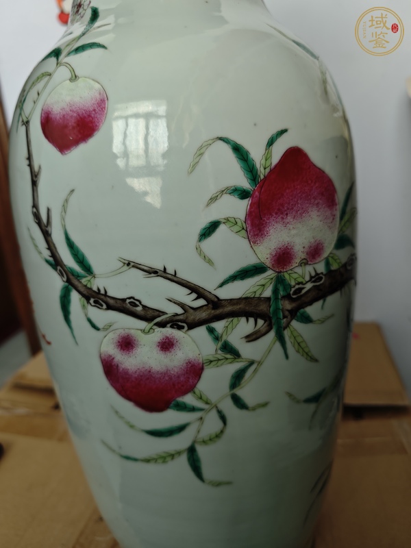 古玩陶瓷清晚·粉彩九桃紋大瓶真品鑒賞圖