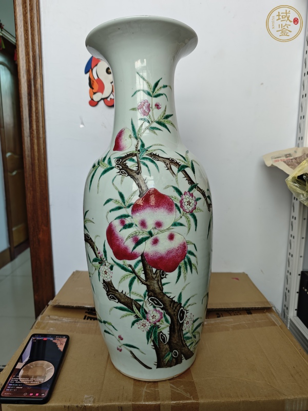 古玩陶瓷清晚·粉彩九桃紋大瓶真品鑒賞圖