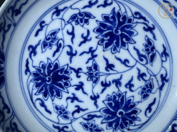古玩陶瓷青花盤真品鑒賞圖